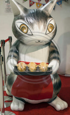 Sushi anyone? (Cat & mouse display, Osaka, Japan)